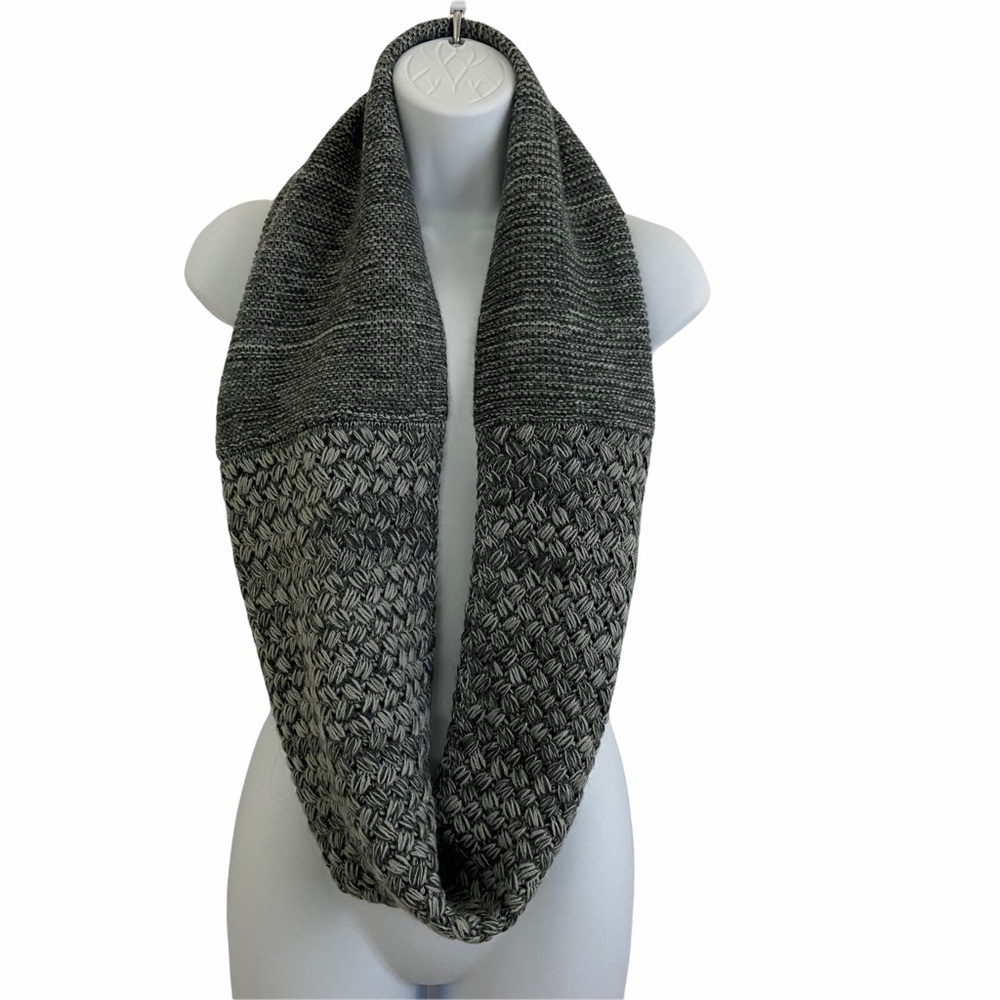BearPaw Heather Grey Mixed Stitched Infinity Wrap Scarf